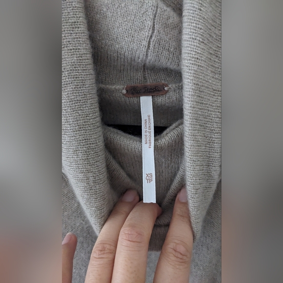 Free People Oliver soft cashmere sweater XS - Picture 5 of 10